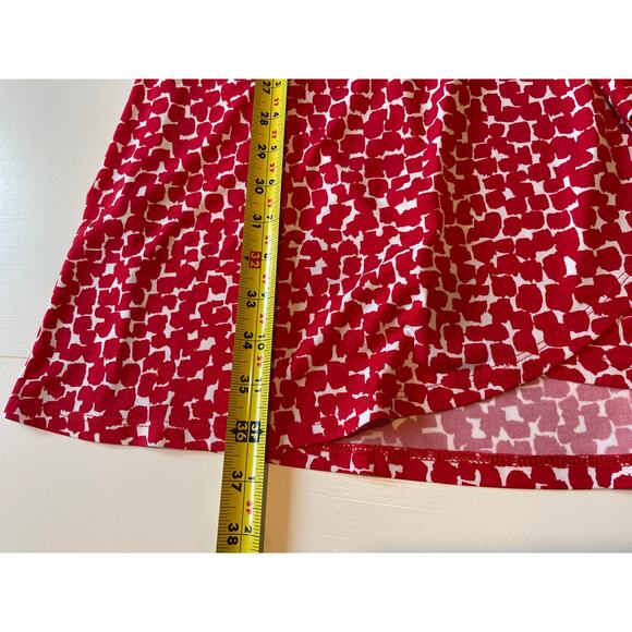 BCBGMaxAzria Faux Wrap Dress NWOT Abstract Red White V-Neck Stretch Sz S Career - Picture 8 of 8